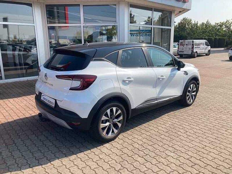 Renault Captur TCe 100 EXPERIENCE