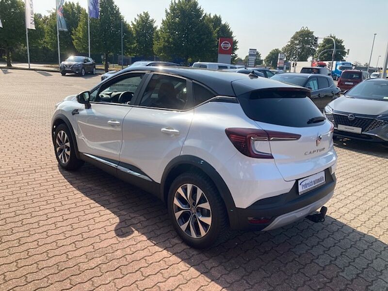 Renault Captur TCe 100 EXPERIENCE