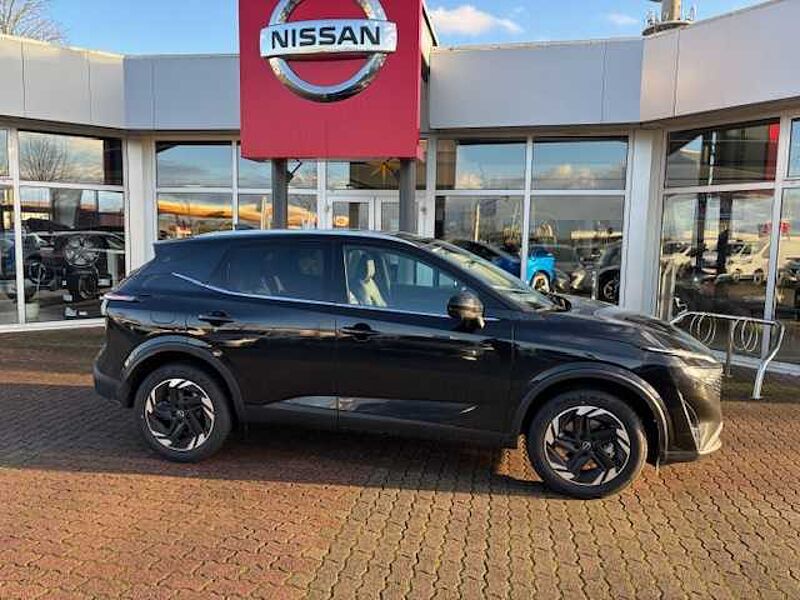 Nissan Qashqai 1.3 DIG-T  Xtronic N-Connecta LED Winter PGD