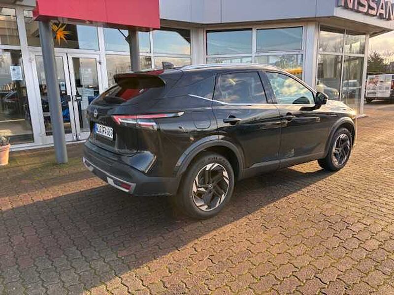 Nissan Qashqai 1.3 DIG-T  Xtronic N-Connecta LED Winter PGD